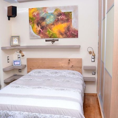דירות אתונה Indigo House מראה חיצוני תמונה